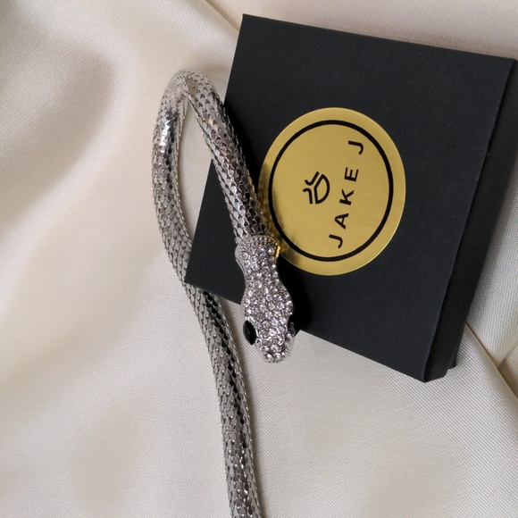 🍑Statement Snake Medusa Rhinestone Oversized Choker Mesh Scale Magnetic Closure - Picture 9 of 14